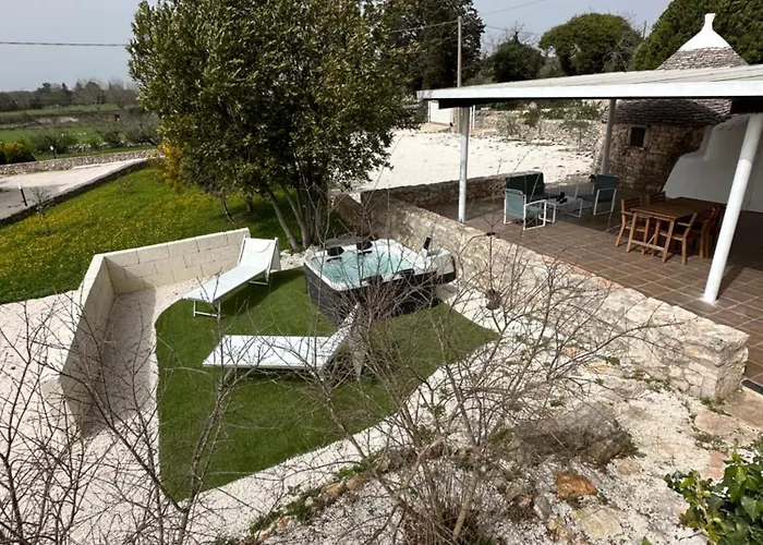 Trulli In Contrada